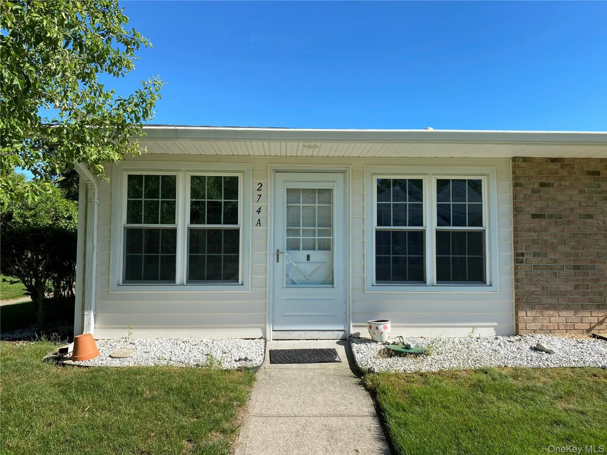274 Berwick Court #A, Ridge NY -- Leisure Village Condo for sale