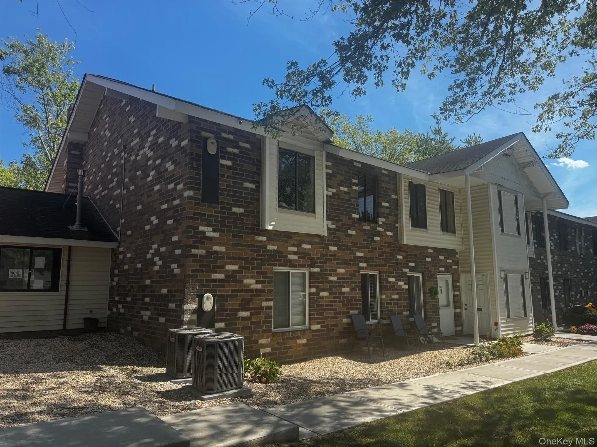 8 Denver Court #8D, Coram NY -- North Isle Village Coop for sale