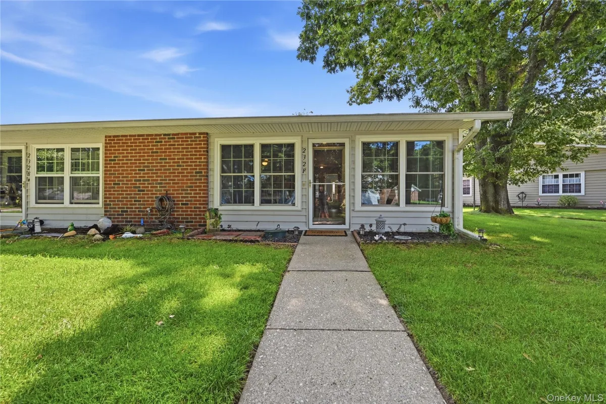 232 Blackpool Court #F, Ridge NY -- Leisure Village Condo for sale