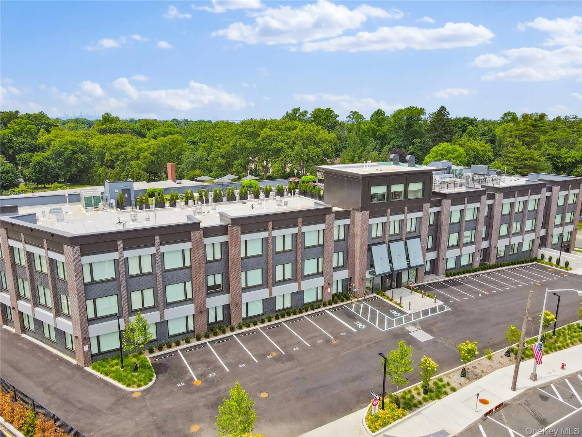 218 Middle Neck Road #302, Great Neck NY -- The Rose at Great Neck Condo for sale