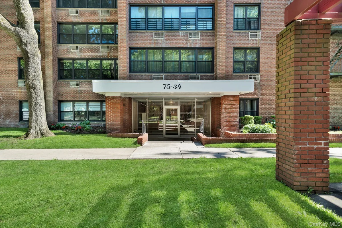 75-34 Bell Boulevard #1E, Oakland Gardens NY -- Windsor Park Coop for sale
