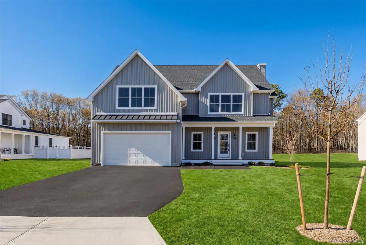 7 Jersey Avenue, Miller Place, NY 11764