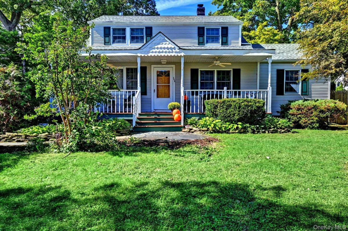 240 Washington Avenue, Saint James, NY 11780