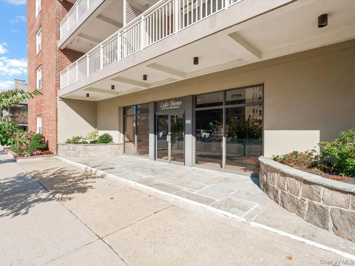 855 Broadway #6H, Long Beach NY -- Coop for sale