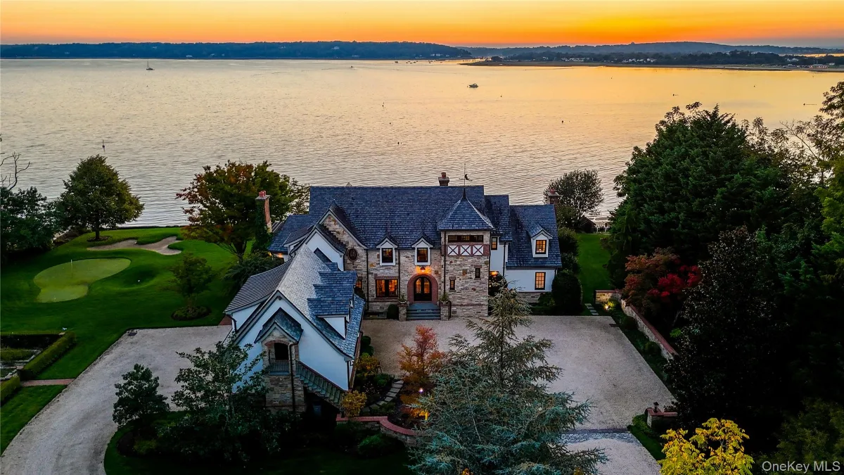 200# Centre Island Road, Centre Island, NY 11771