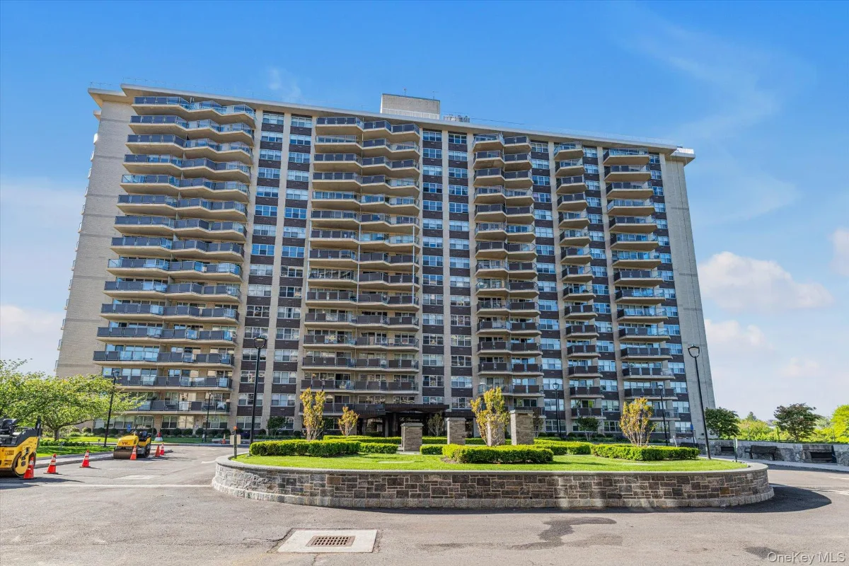 17-85 215 Street #1 L, Bayside, NY 11360