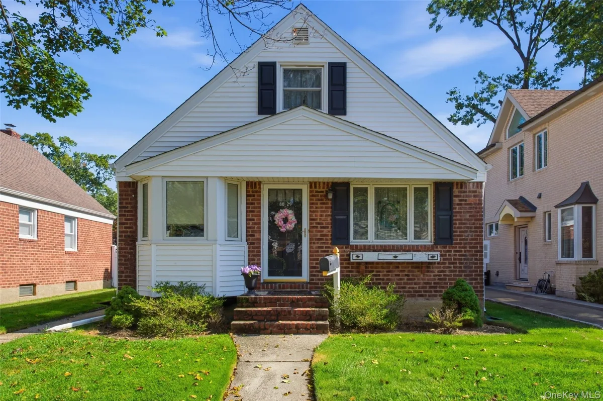8029 259th Street, Glen Oaks, NY 11004