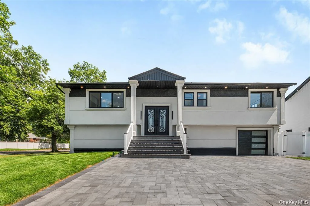 274 Central Park Road, Plainview, NY 11803