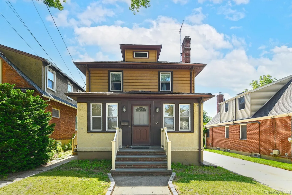 51 Bellmore Street, Floral Park, NY 11001