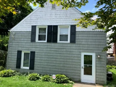 6 Cross Road, Bayville