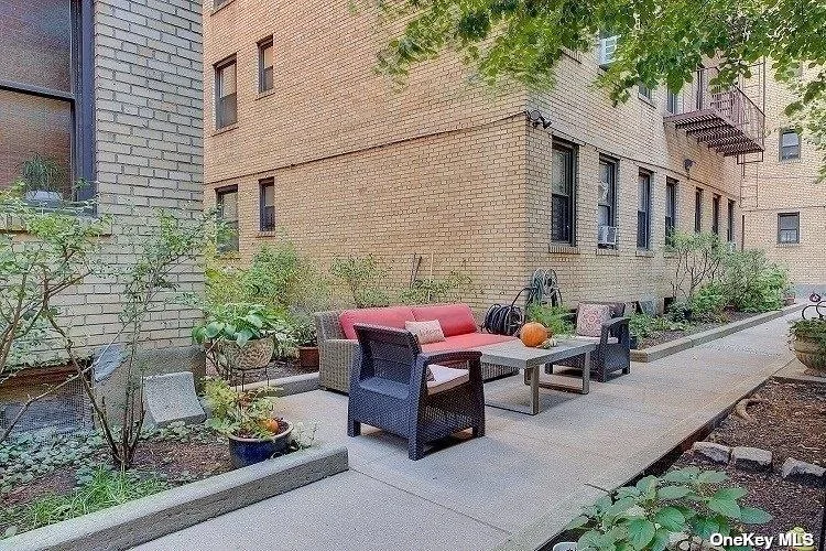 82-16 34 Avenue #3E, Jackson Heights, NY 11372