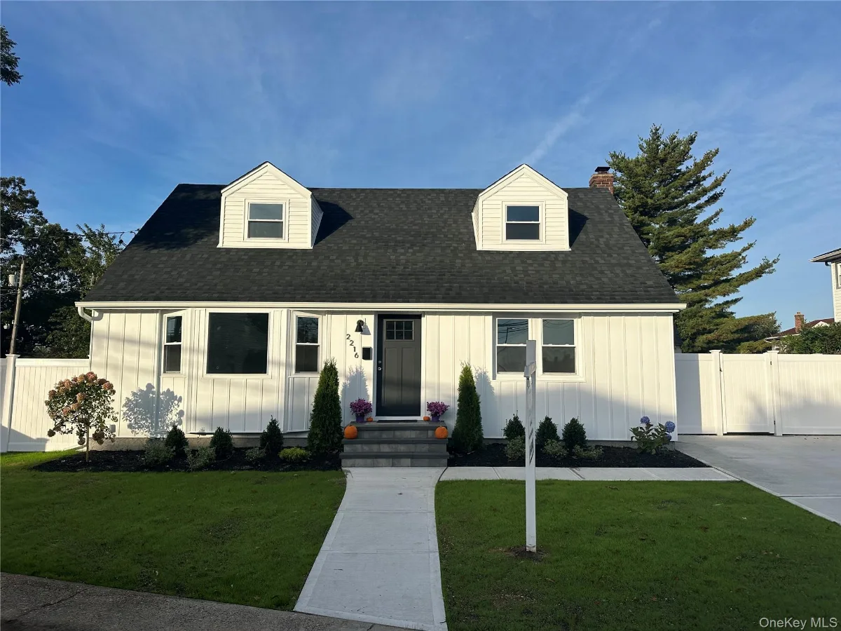 2216 Brooklyn Avenue, Merrick, NY 11566