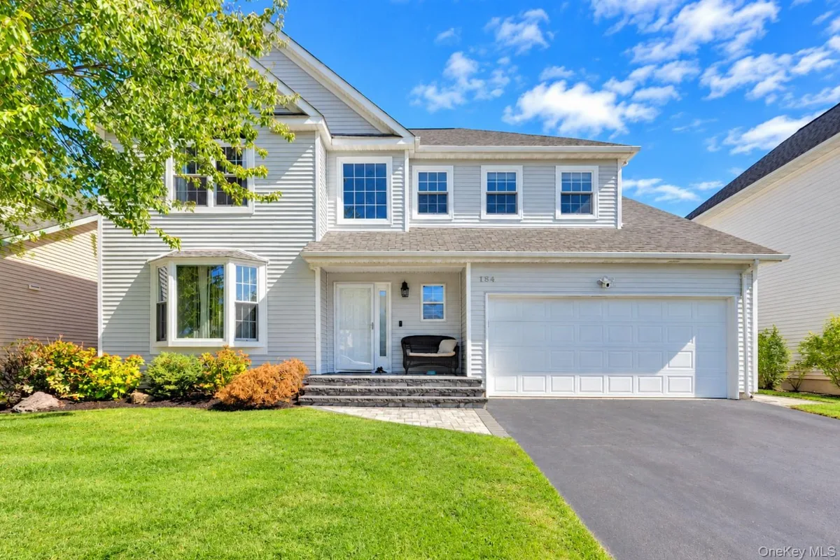 184 Cranberry Court, Melville, NY 11747