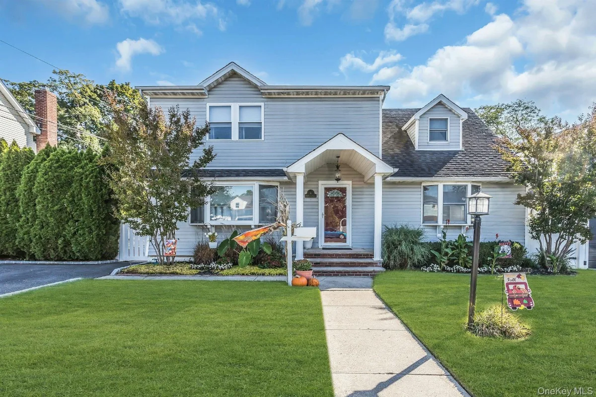 301 Rintin Street, Franklin Square, NY 11010