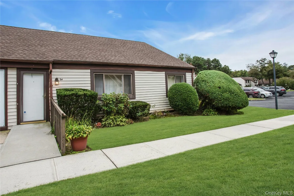 94 Gauguin Court #94, Middle Island NY -- Coop for sale