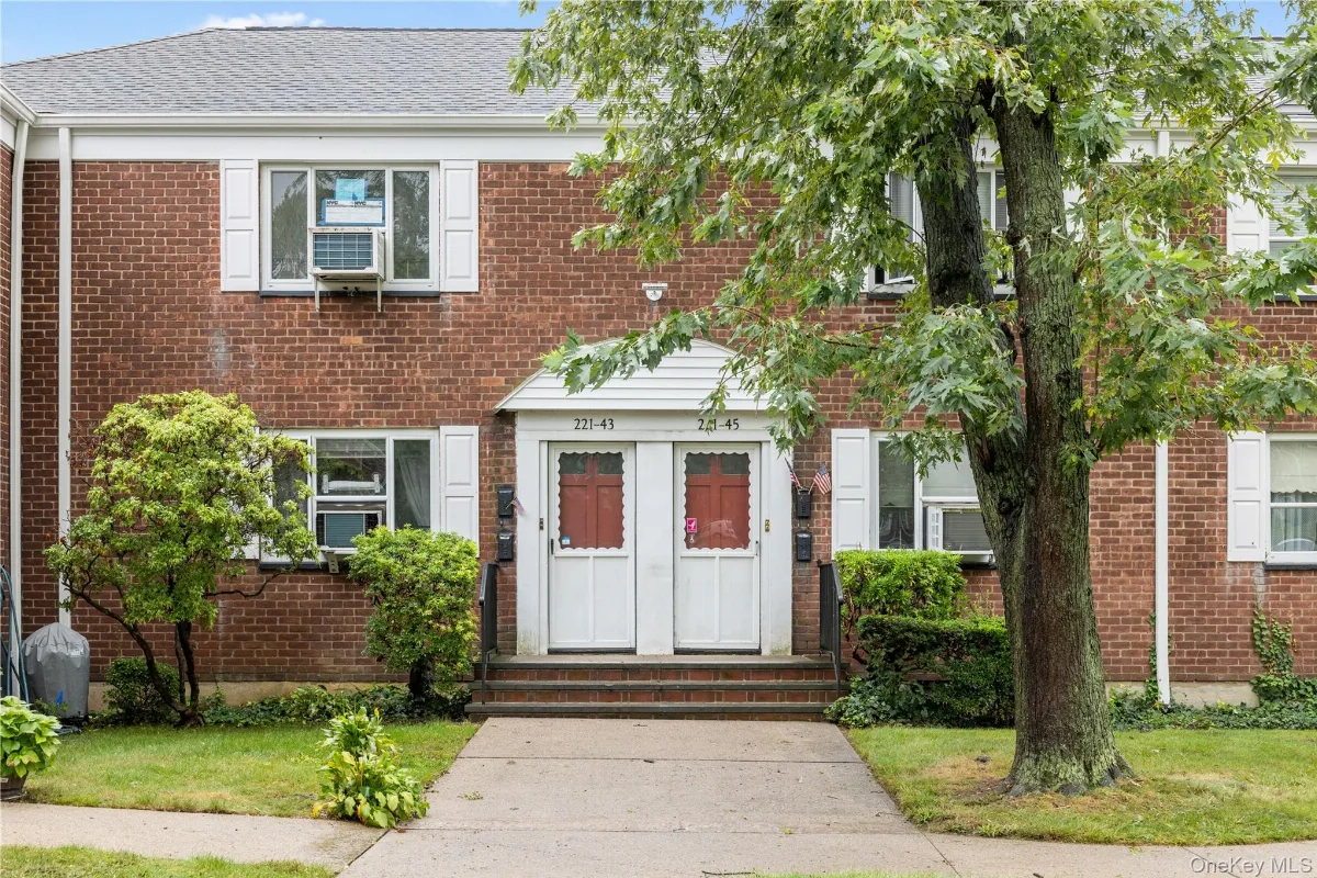 221-43 Manor Road #(Upper) 1613, Queens Village NY -- Bell Park Manor Terrace Coop for sale