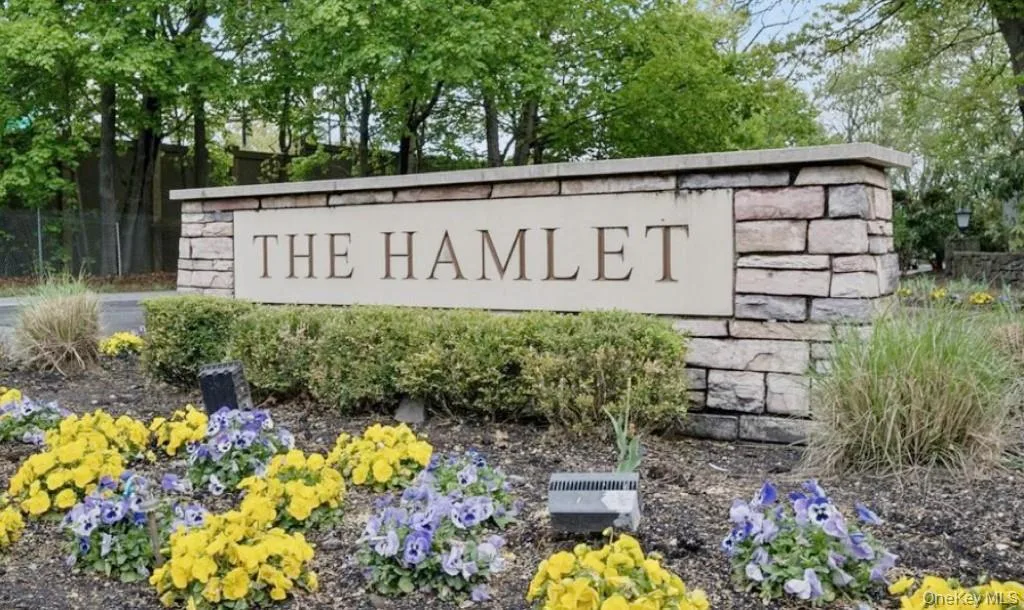 190 Alta Terrace, Jericho NY -- The Hamlet Condo for sale