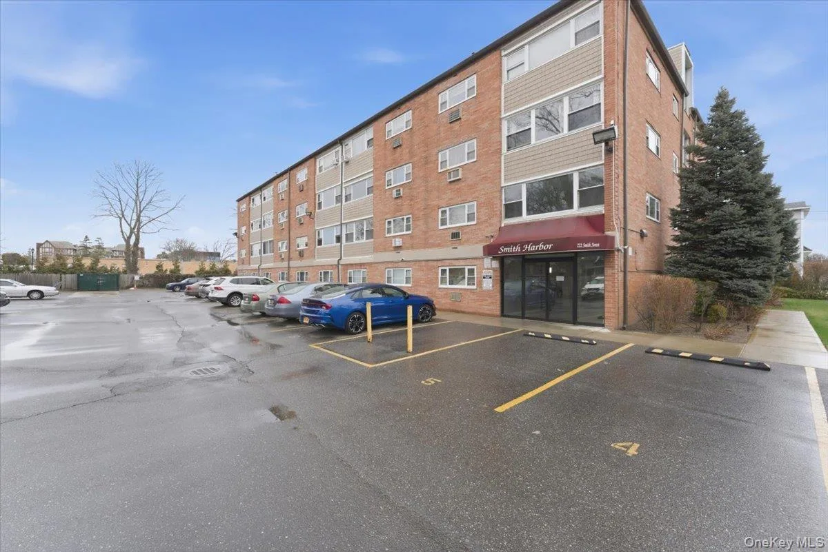 222 Smith Street #2E, Freeport NY -- Coop for sale