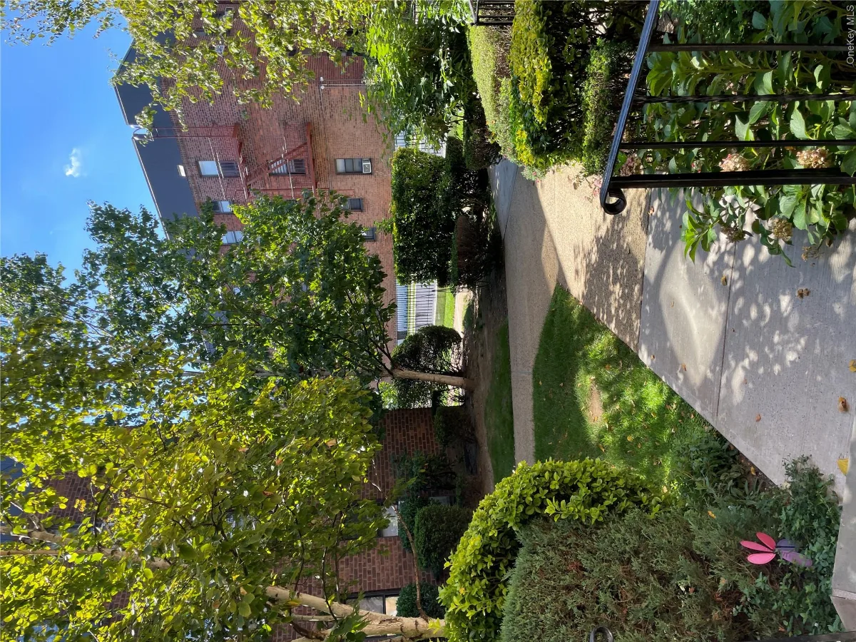 215-40 47 Avenue #3B, Bayside NY -- Jeffrey Gardens Coop for sale