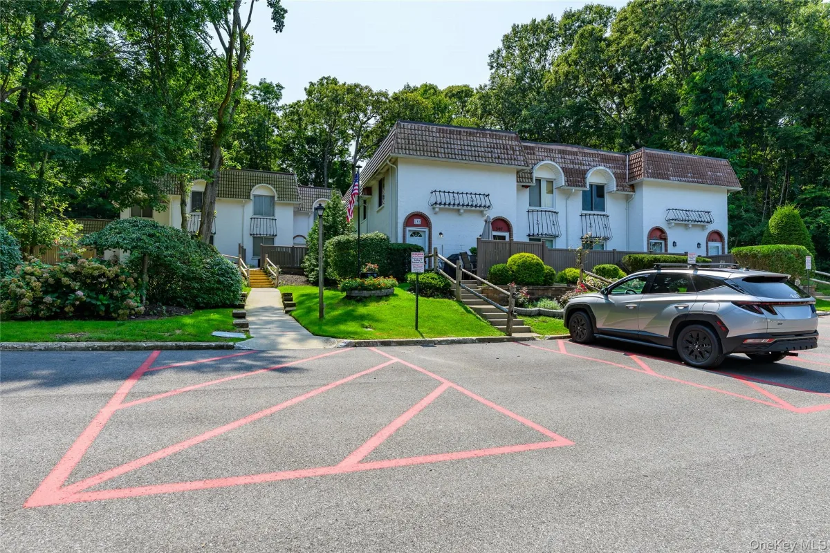 297 Brettonwoods Drive, Coram NY -- Bretton Woods Condo for sale