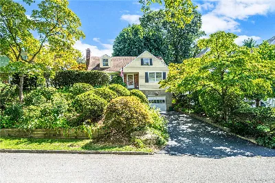 93 Avenue C, Port Washington