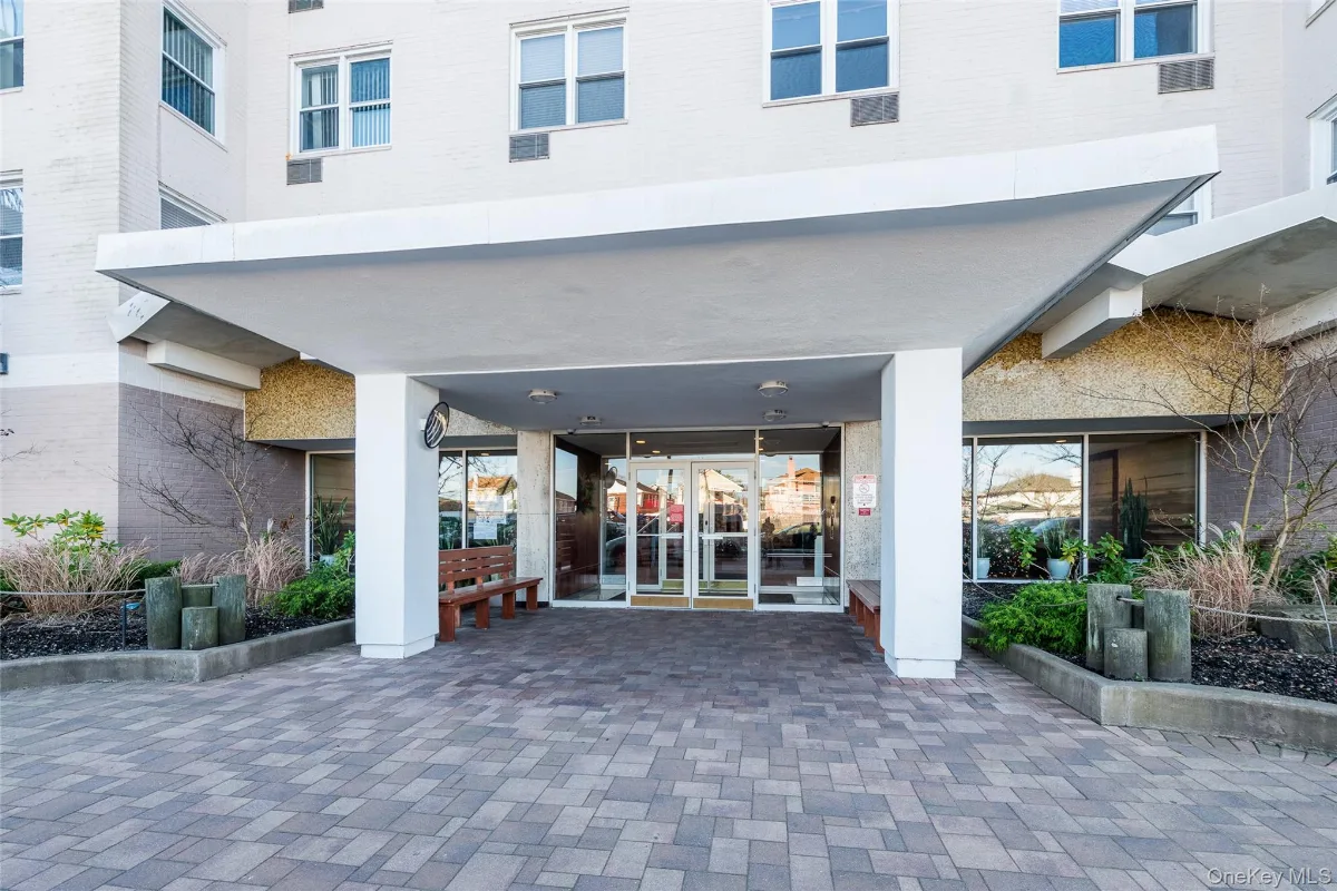 522 Shore Road #2AA, Long Beach NY -- The Parker Deauville Coop for sale