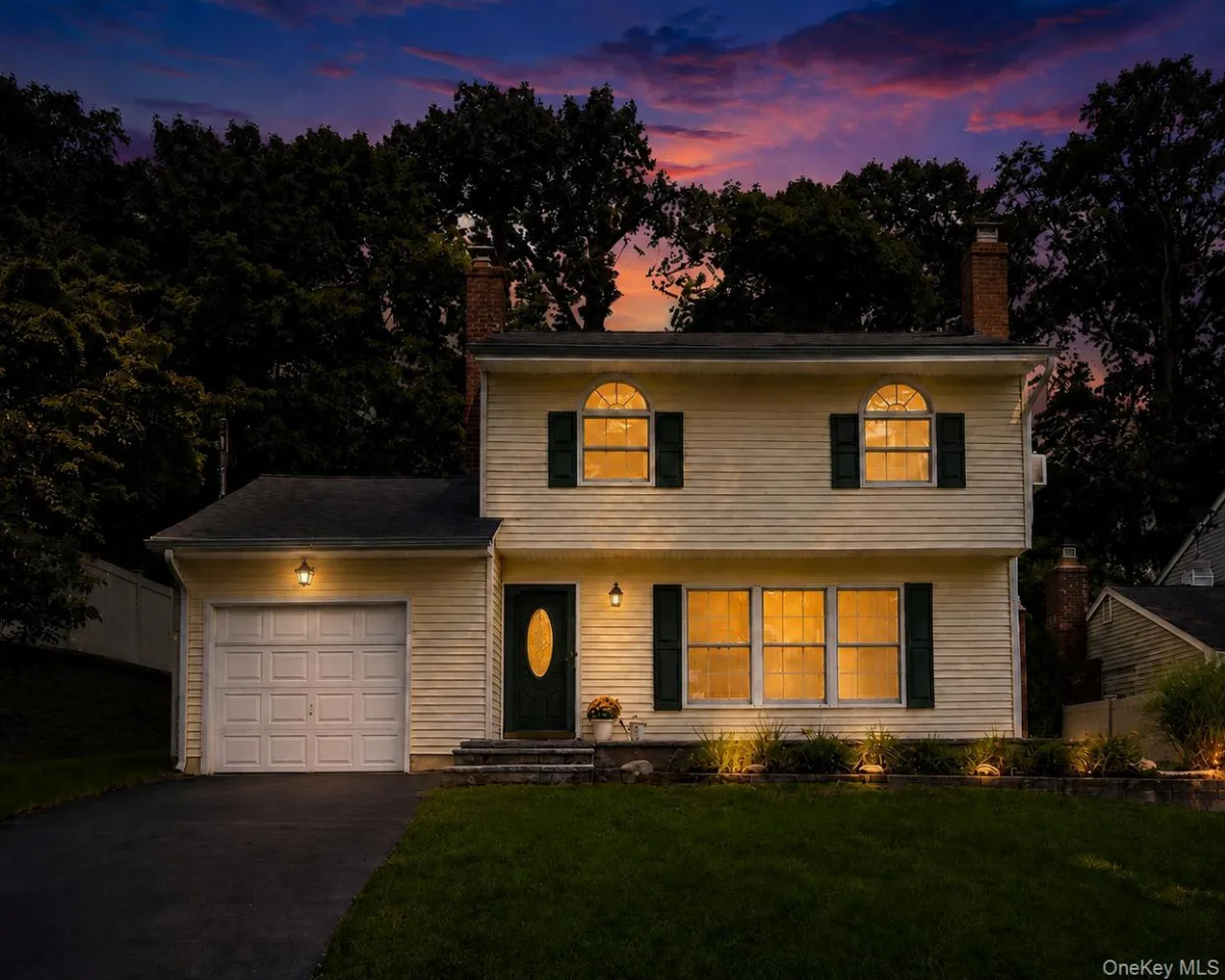 73 Maple Place, Huntington, NY 11743