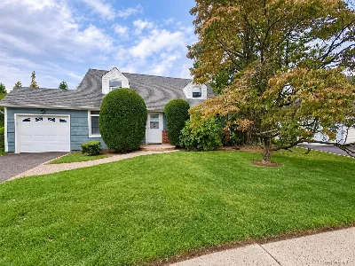 29 Emerson Court, Westbury