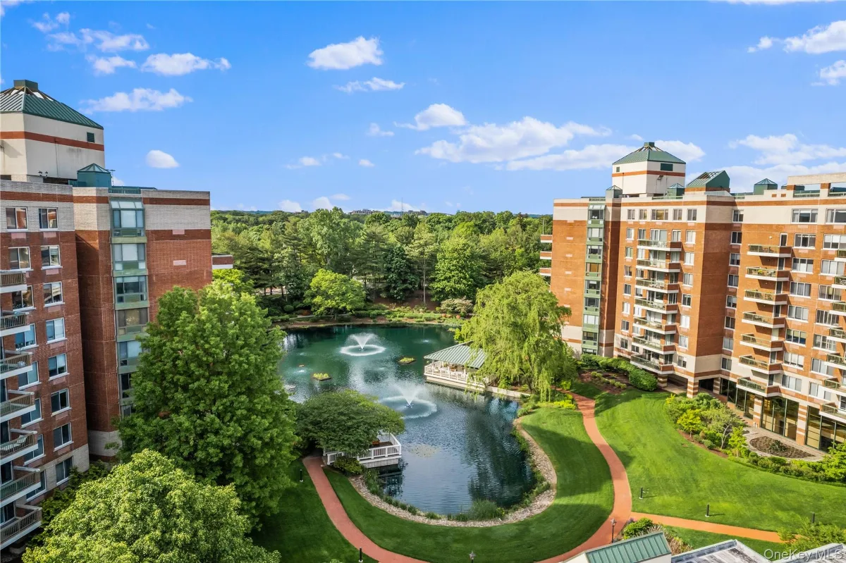111 Cherry Vallley Avenue #408W, Garden City NY -- The Wyndham Condo for sale