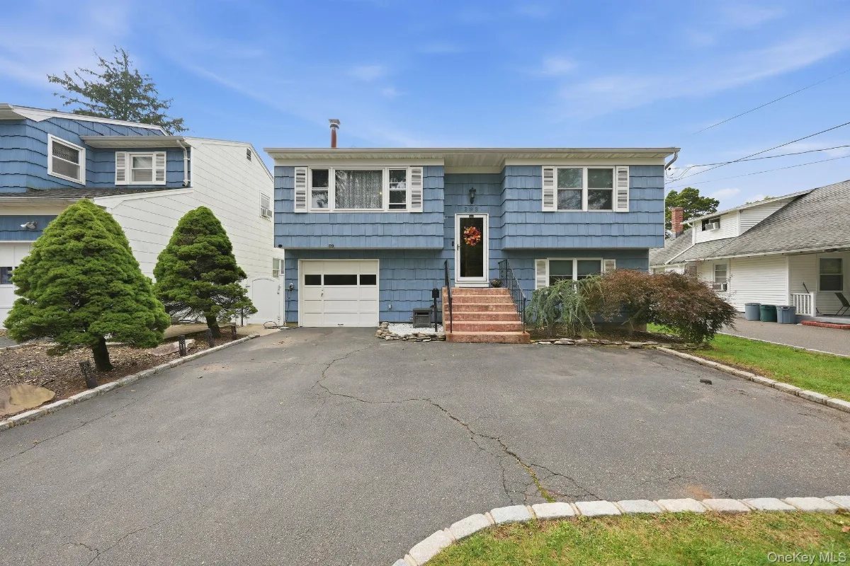295 Depot Road, Huntington Station, NY 11746