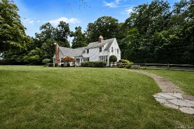 1 Stonegate Lane, Old Brookville