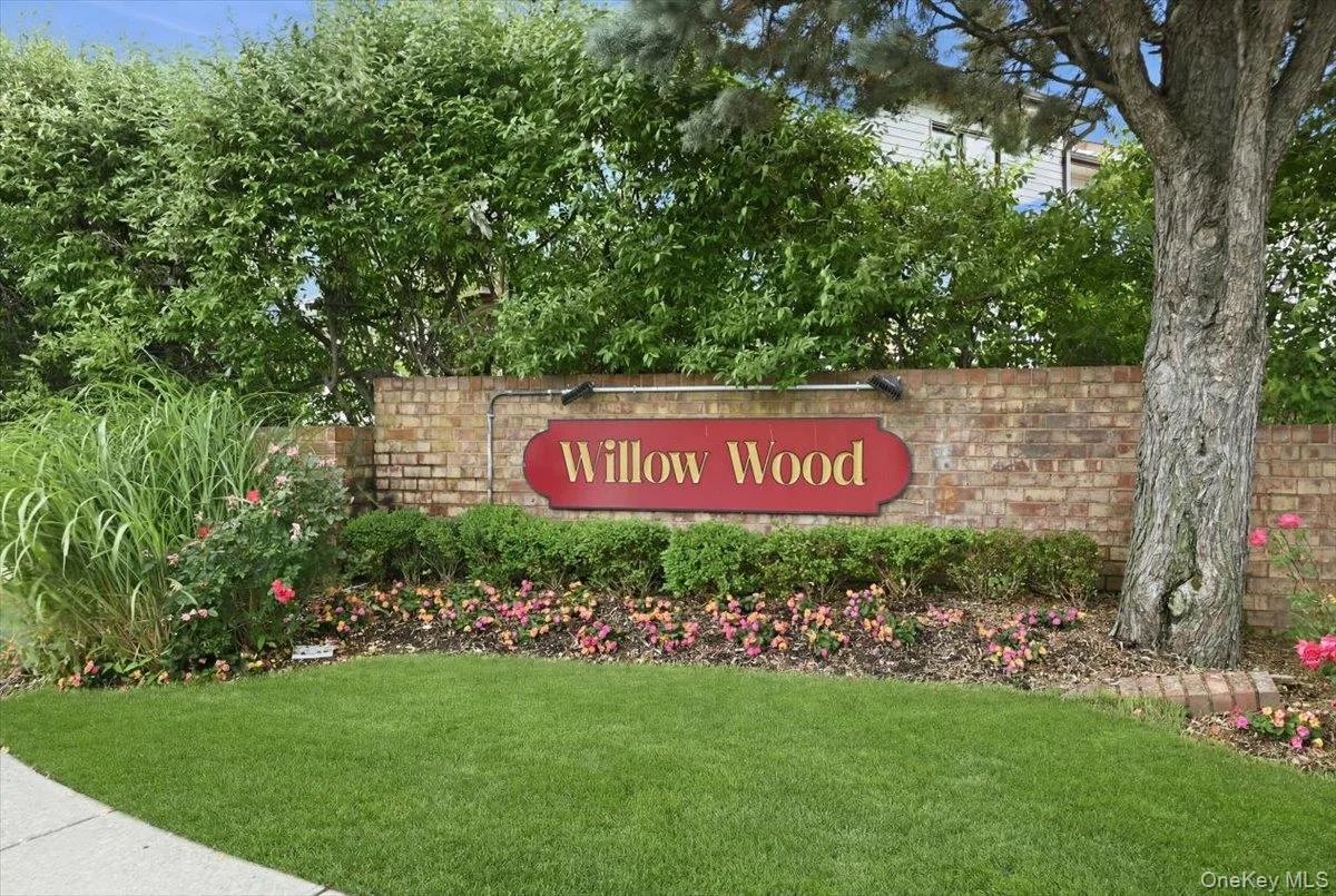 162 Laurel Lane, Wantagh NY -- Condo for sale