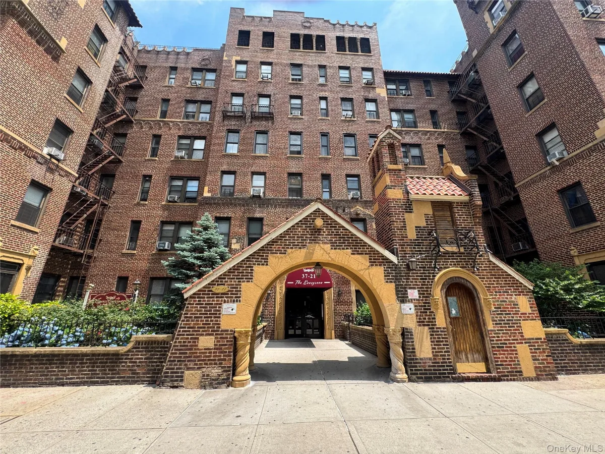 37-21 80th Street #1R, Jackson Heights, NY 11372