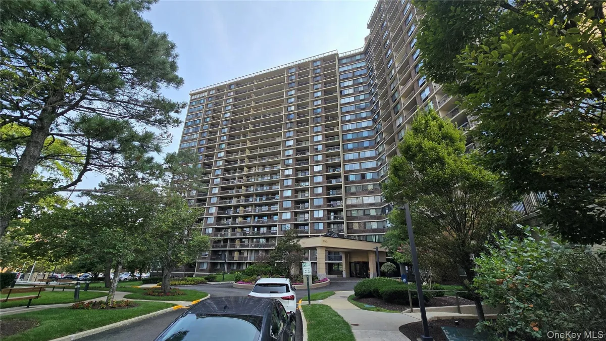 2 Bay Club Drive #10Z3, Bayside NY -- The Bay Club Condo for sale