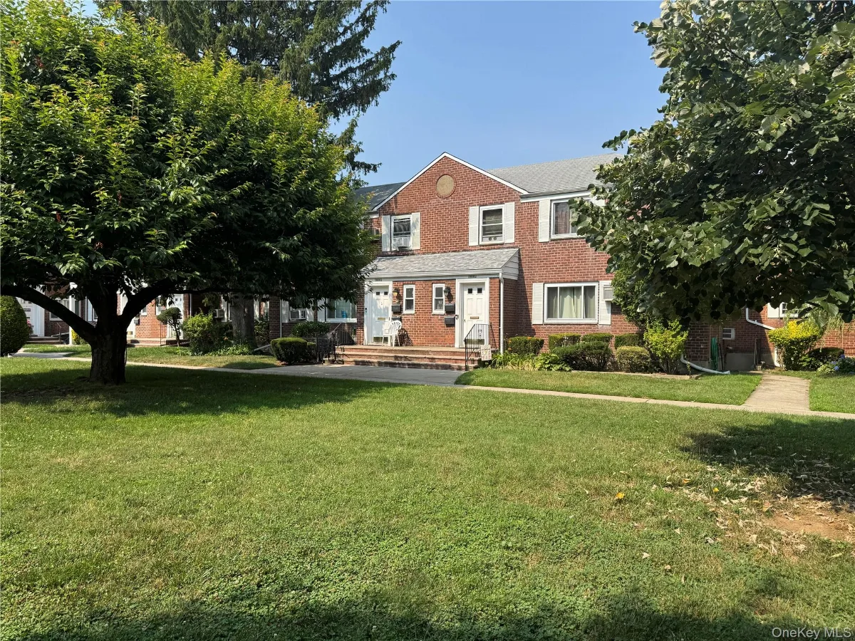 260-38 73 Avenue #B1, Glen Oaks NY -- Glen Oaks Village Coop for sale
