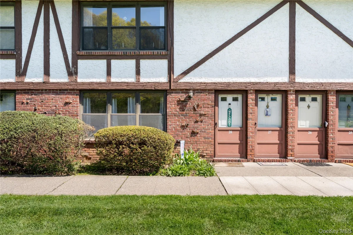 28 Bailey Court #28, Middle Island NY -- Hidden Meadows Coop for sale