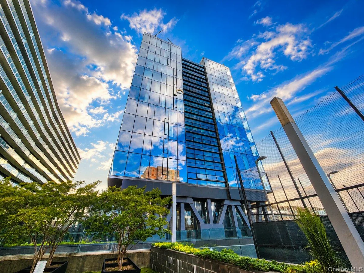 131-05 40 Road #16J, Flushing NY -- Sky View Parc Condo for sale