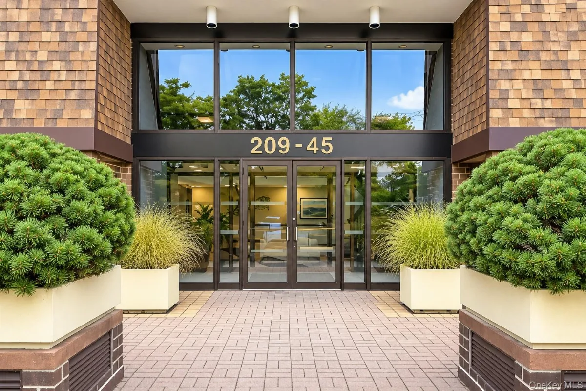 209-45 26th Avenue #3F, Bayside NY -- The Bay Club Condo for sale