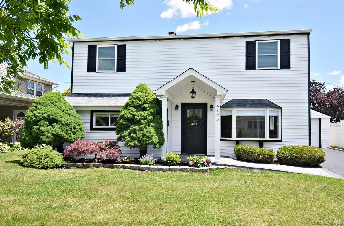 4195 Florence Road, Bethpage, NY 11714