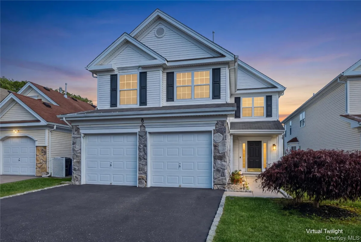8 Jennifer Lane, Middle Island NY -- Birchwood at Spring Lake Condo for sale