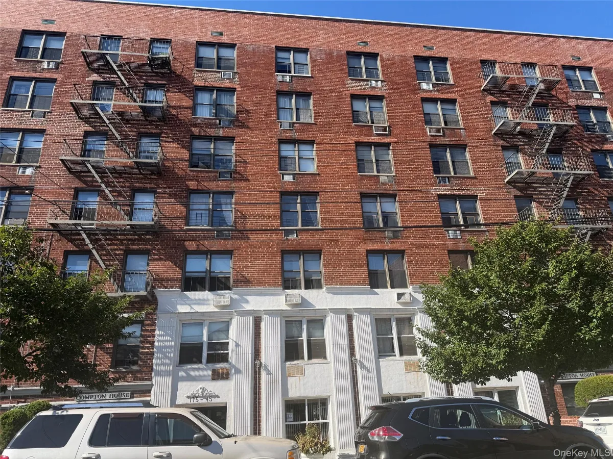 175-45 88 Avenue #2R, Jamaica, NY 11432