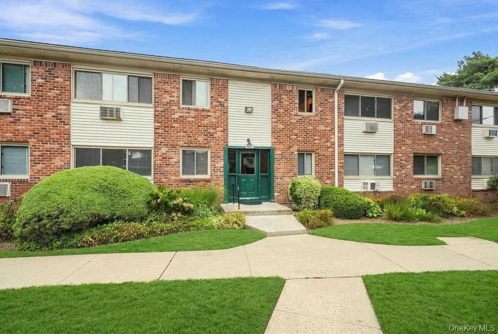 2397 Union Boulevard #7A, Islip NY -- Forest Green Coop for sale