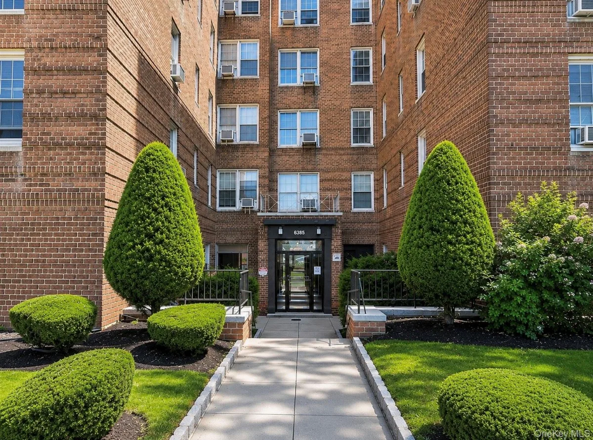 6385 Woodhaven Boulevard #5A2, Rego Park NY -- Condo for sale