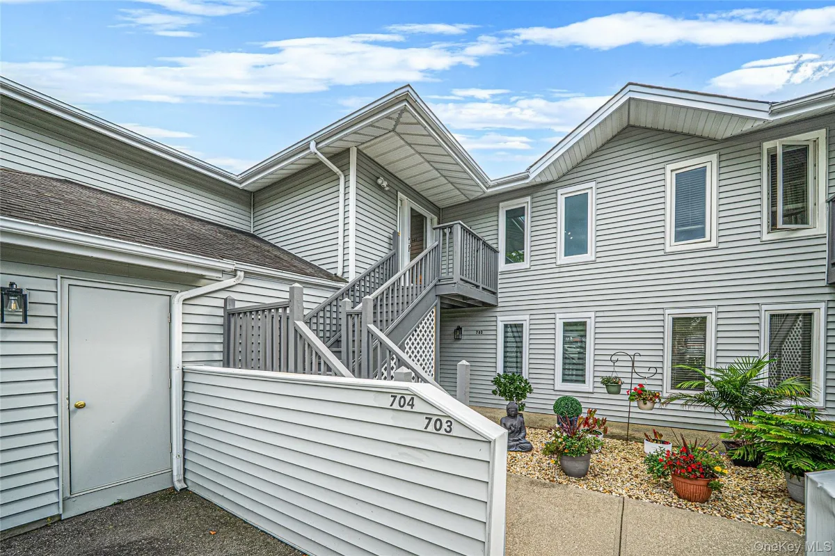 704 Fenway Road, Saint James NY -- Fairfield at St James Condo for sale