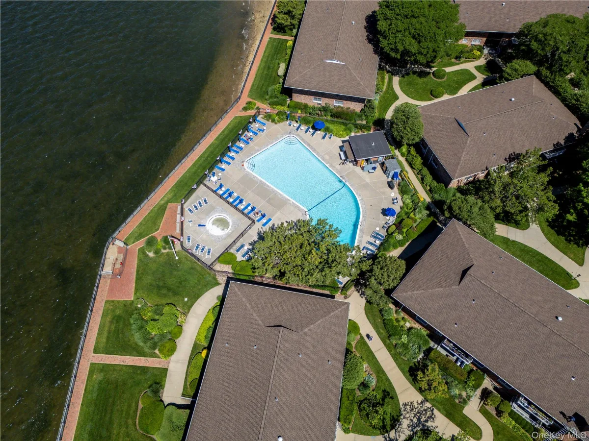 1 Toms Point Lane #Building 5, Unit 9J, Port Washington NY -- Toms Point Coop for sale