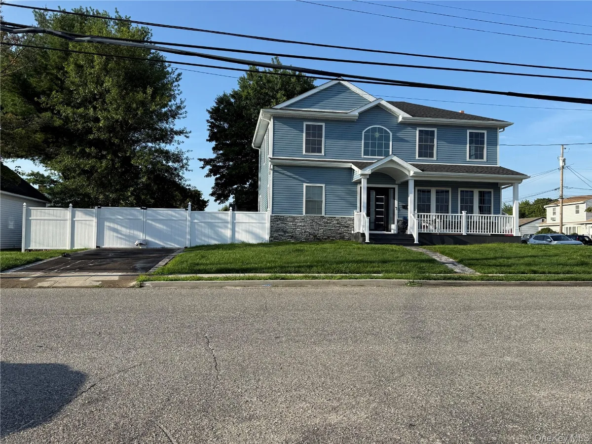 139 maple Avenue, Bethpage, NY 11714
