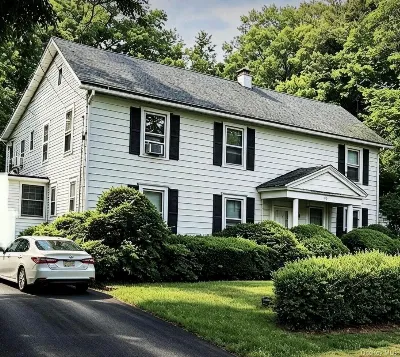 87 Susquehanna Avenue, Great Neck