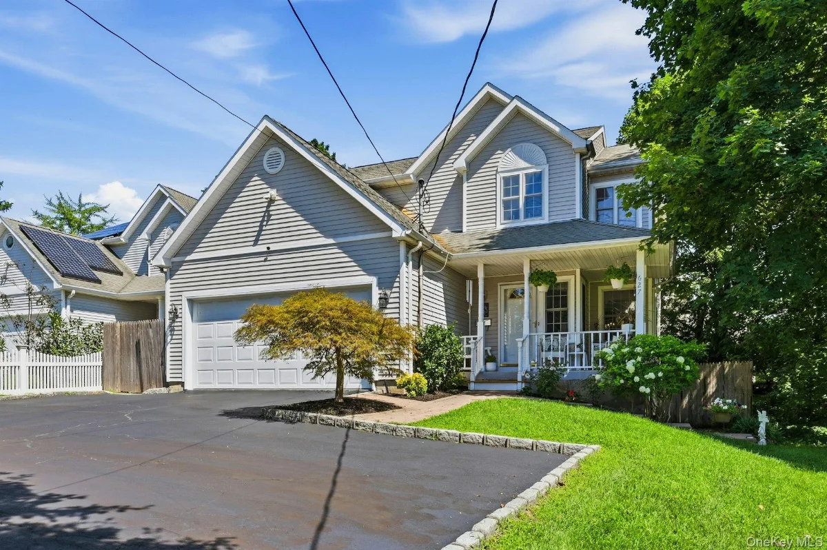 627 Main Street, Northport, NY 11768