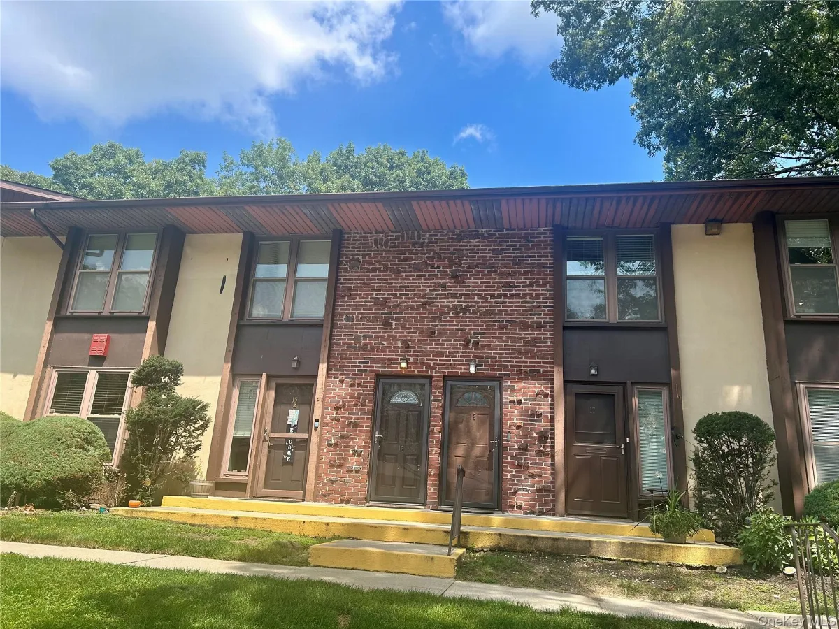 18 Cedar Court #18, Selden NY -- Village in the Woods Coop for sale