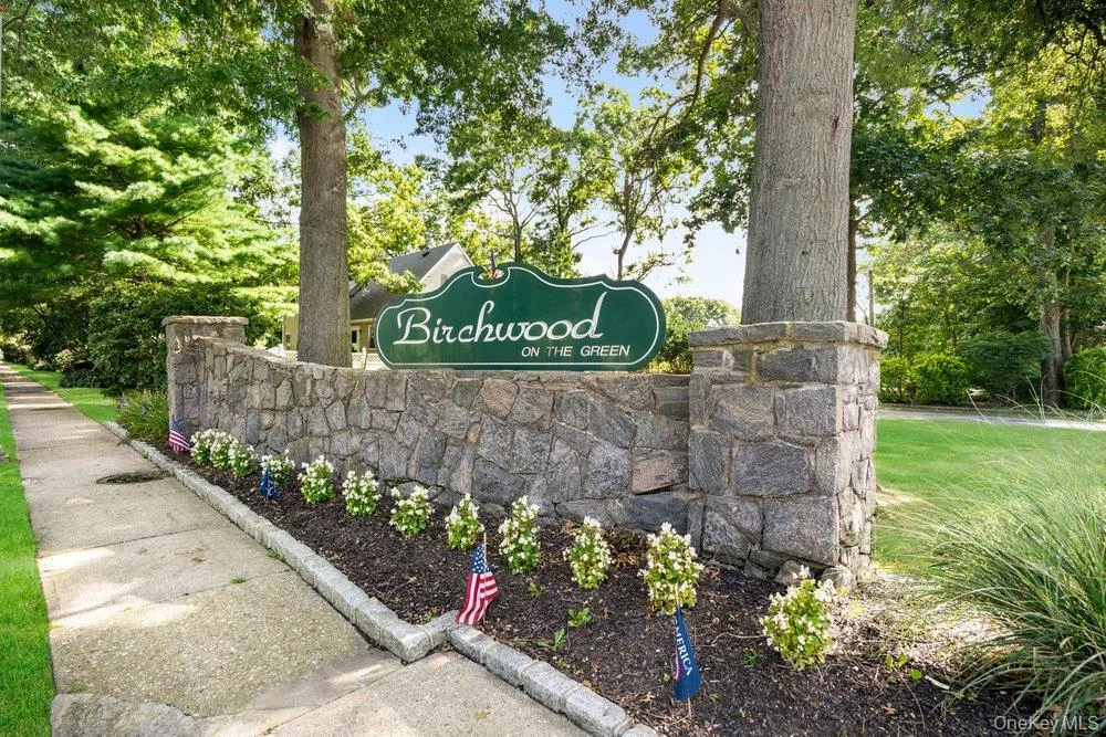 3113 Wilshire #3113, Oakdale NY -- Birchwood on the Green Coop for sale